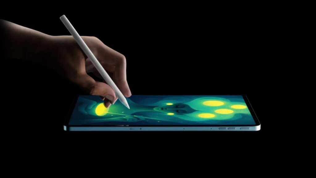 Brave Ark 2-in-1 Android tablet shown with stylus input being used on the display (Source: Brave)